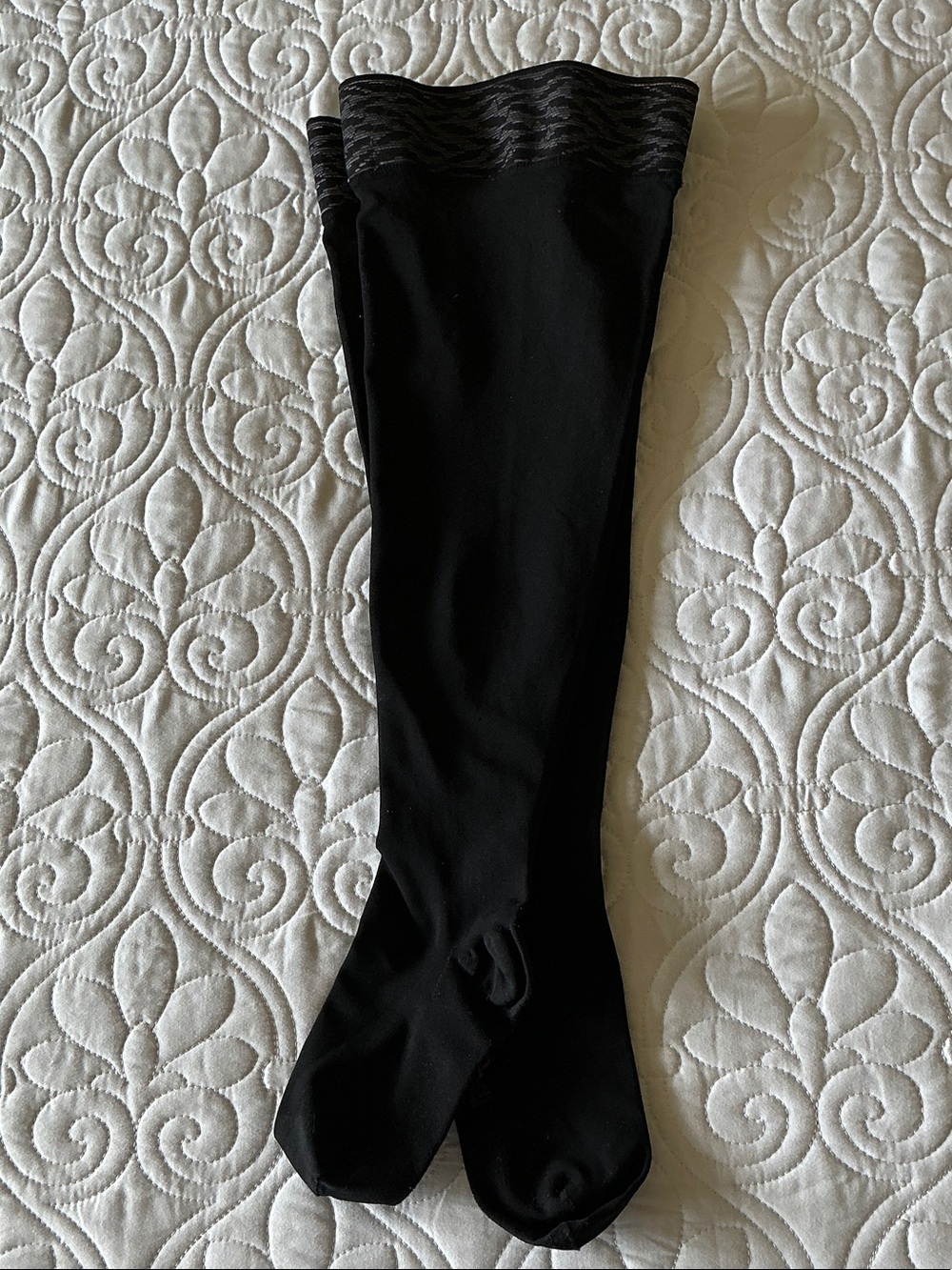 Black Women's Knee-High Compression Socks
